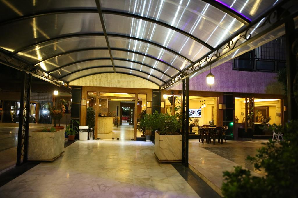 Vista Del Mar Hotel Джунія Екстер'єр фото